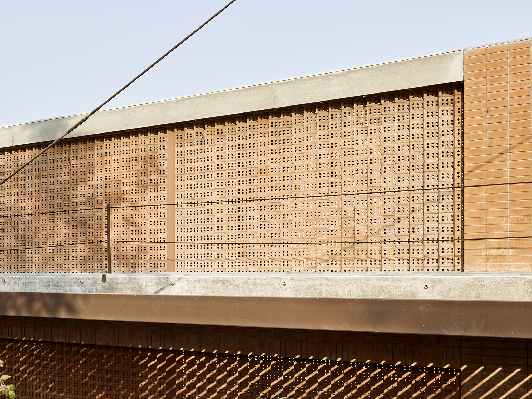 E17623 Alpa 060245 SCREEN 170803